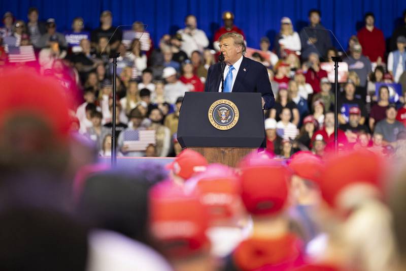 President Donald Trump speaks during his rally on Oct. 17, 2026, in Highland Heights, Kentucky. (Photo by Arden Barnes for Kentucky Lantern)