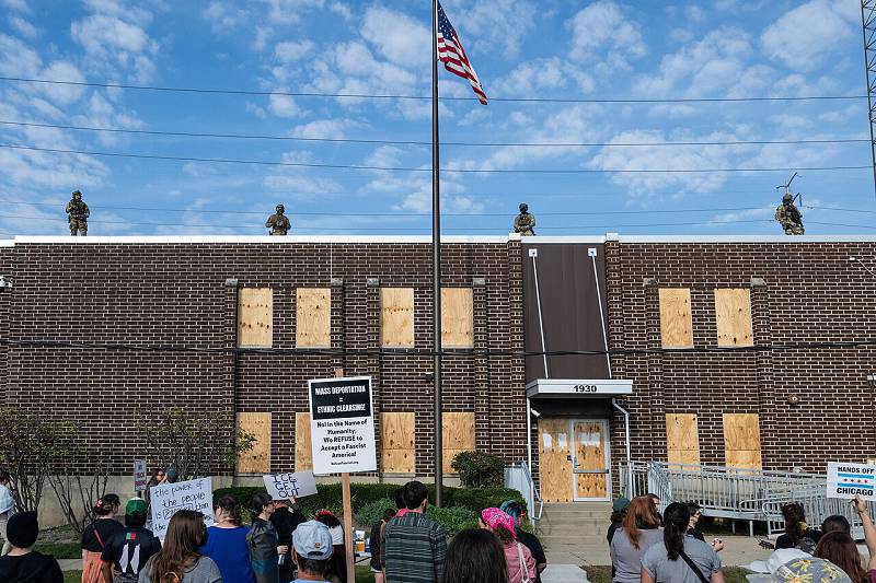 Community_Gathering_at_the_USCIS_Processing_Center_in_Broadview