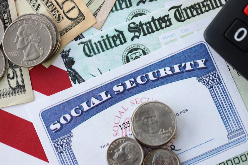 Illustration of Social Security card and money